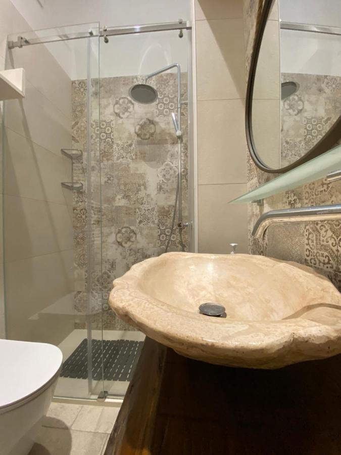 Dimora Via Vitti - Puglia Mia Apartments โมโนโปลี ภายนอก รูปภาพ