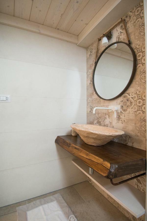 Dimora Via Vitti - Puglia Mia Apartments โมโนโปลี ภายนอก รูปภาพ